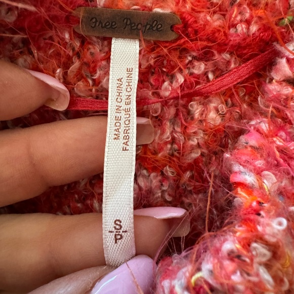 FREE PEOPLE soft sweater - Picture 3 of 4